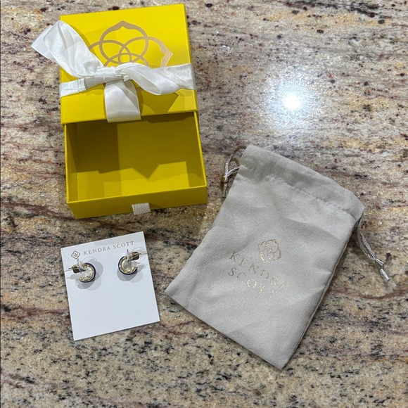 Kendra Scott Gold and Navy Ainsley Huggie Earrings NWT - Picture 5 of 5